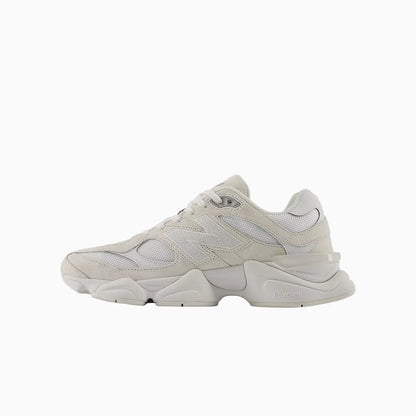 9060 "Reflection White"