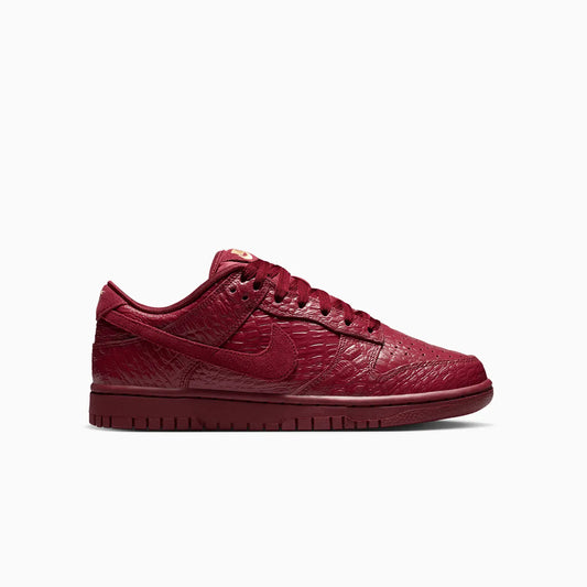 Women's Dunk Low "Crocodile Team Red"