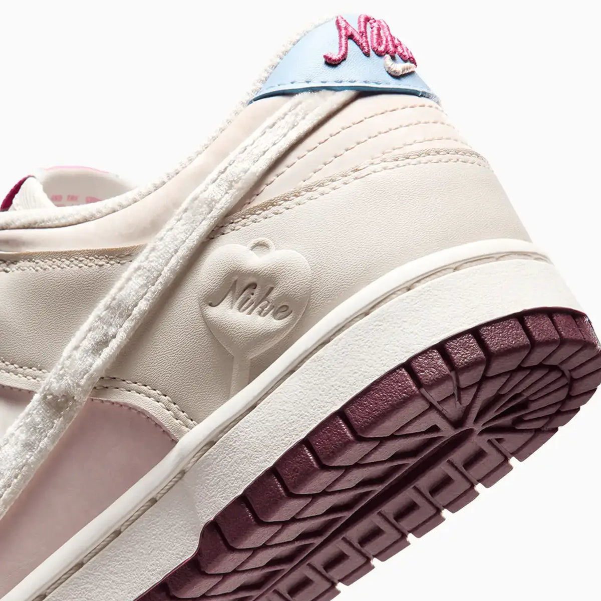 Women's Dunk Low "Valentine's Day"
