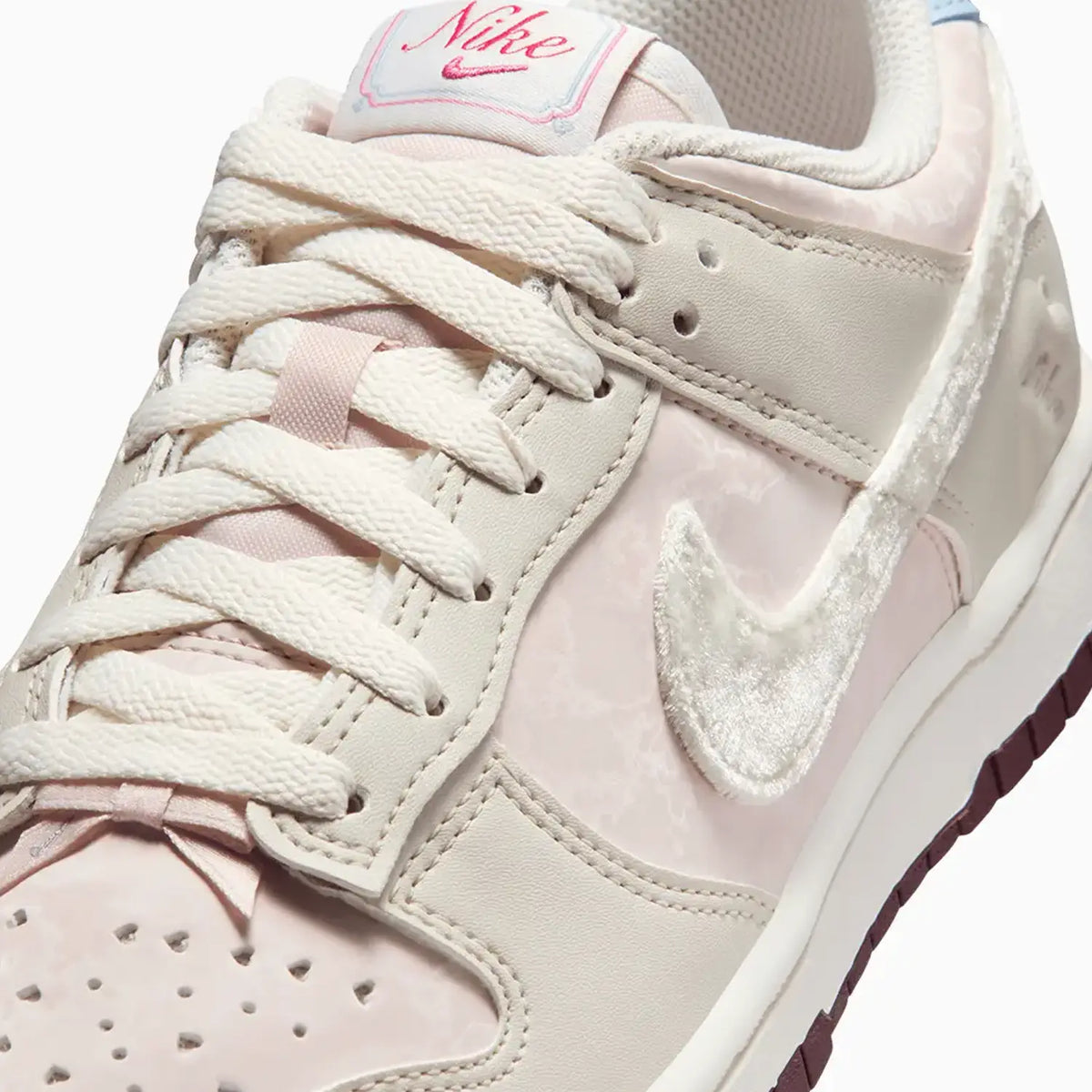 Women's Dunk Low "Valentine's Day"